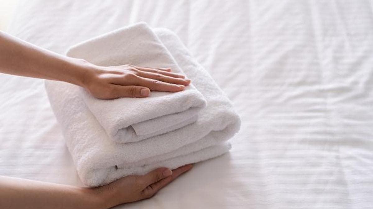 Achieve Sparkling White Laundry with Natural Methods: The 'Snow White' Technique