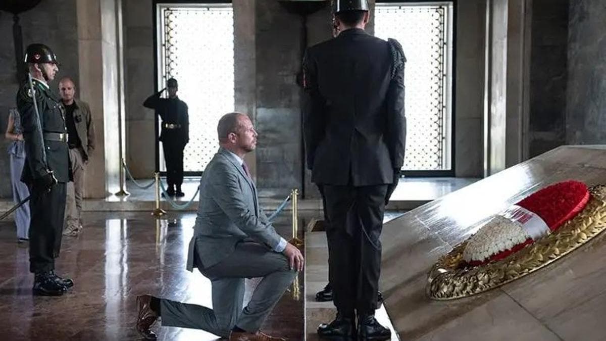 Belgian Defense Minister Honors Atatürk, Advocates for More Leaders Like Him