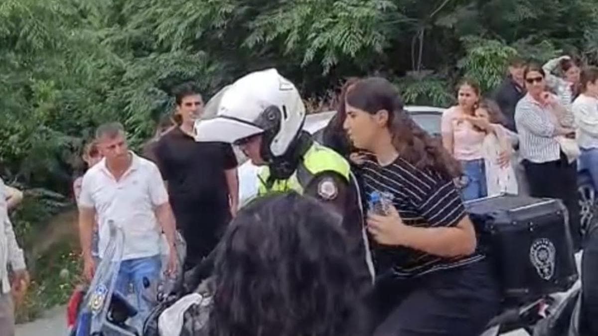 Hatay'da LGS Sınavına Geç Kalan Öğrencilere Polis Yardım Eli Uzattı