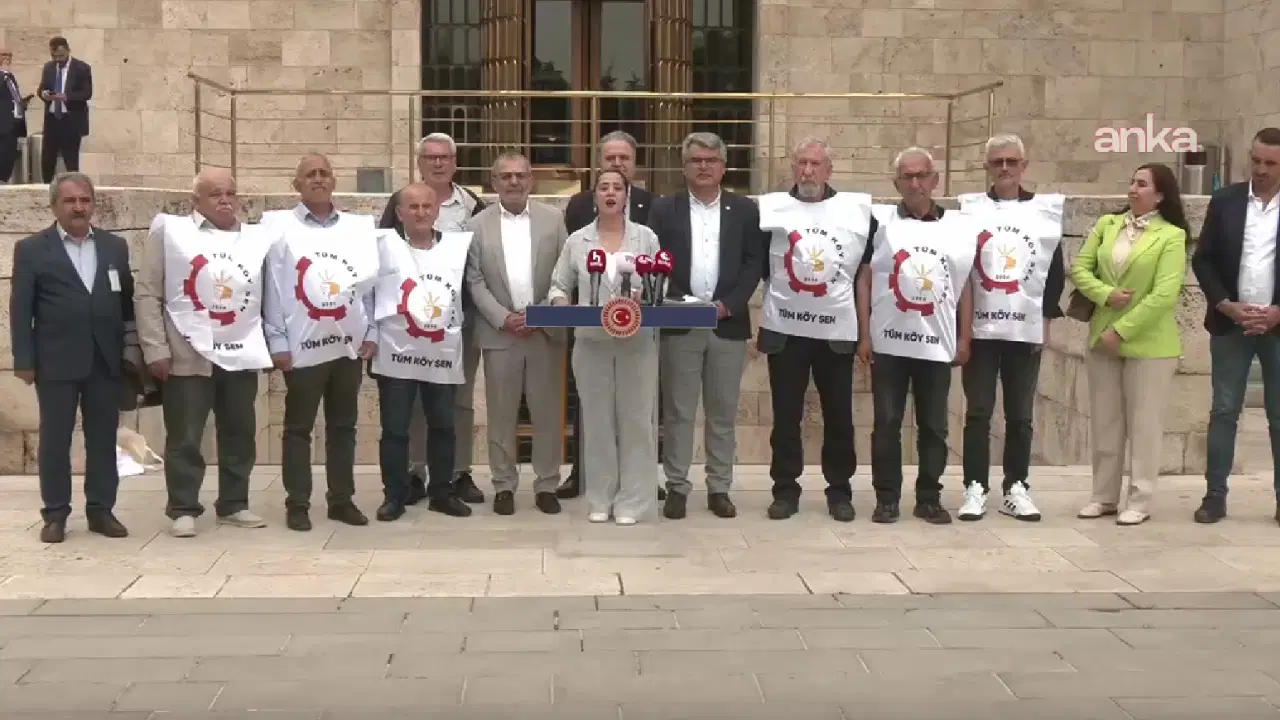 EMEP Legislators Present Farmers' Draft Legislation to Parliament