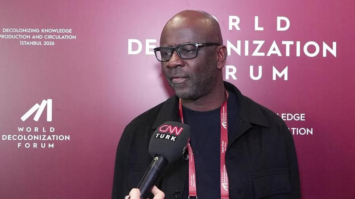 Fransız Futbol Efsanesi Lillian Thuram, Sömürgesizleştirme Konferansı'nda Önemli Mesajlar Verdi