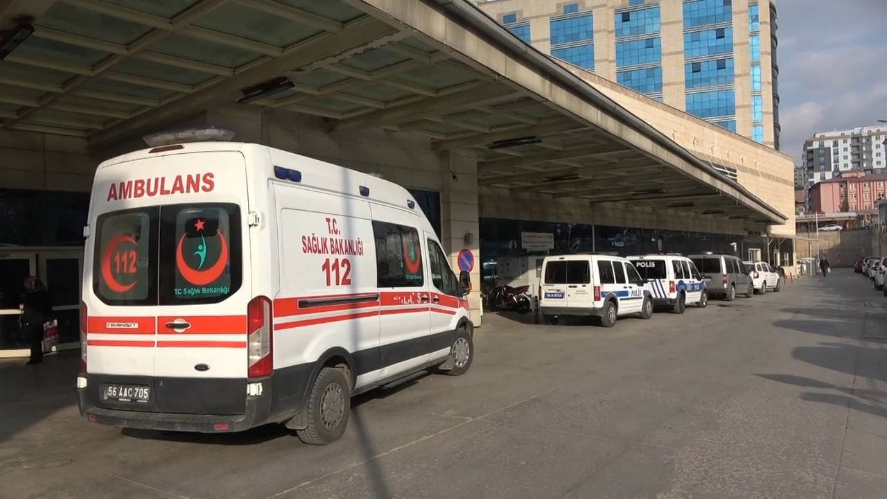Siirt'te Pansiyonunda Rahatsızlanan 16 Öğrenci Hastaneye Kaldırıldı